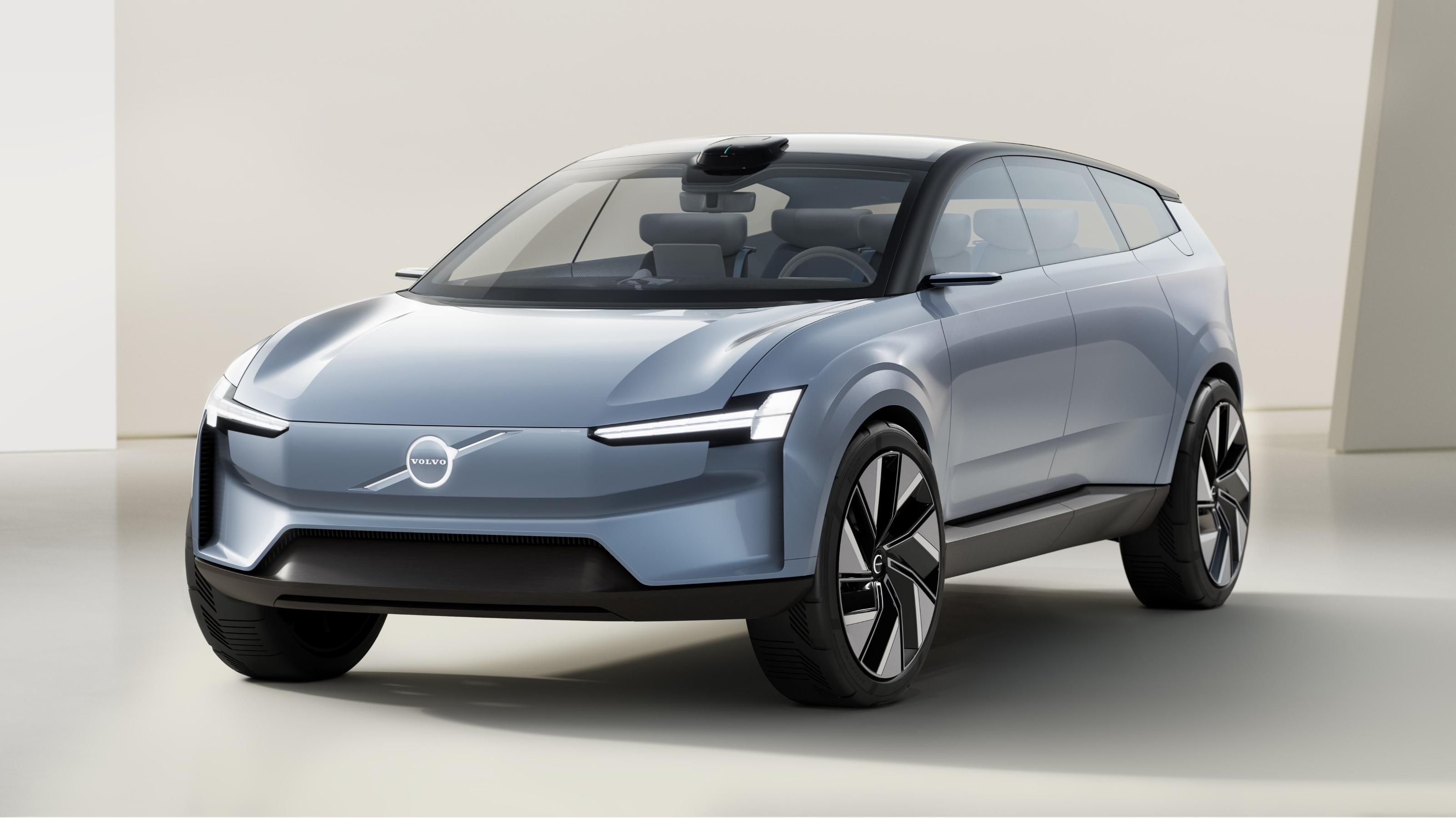 Volvo Concept Recharge front