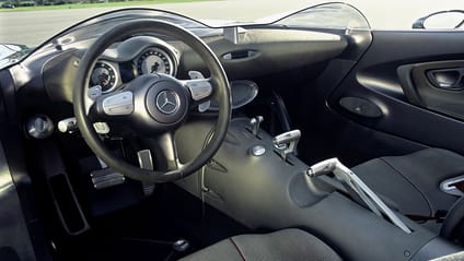 Mercedes-Benz F 400 Carving concept interior