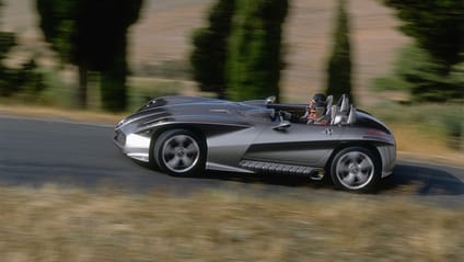 Mercedes-Benz F 400 Carving concept side dynamic