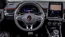 Renault Arkana interior steering wheel and dashboard