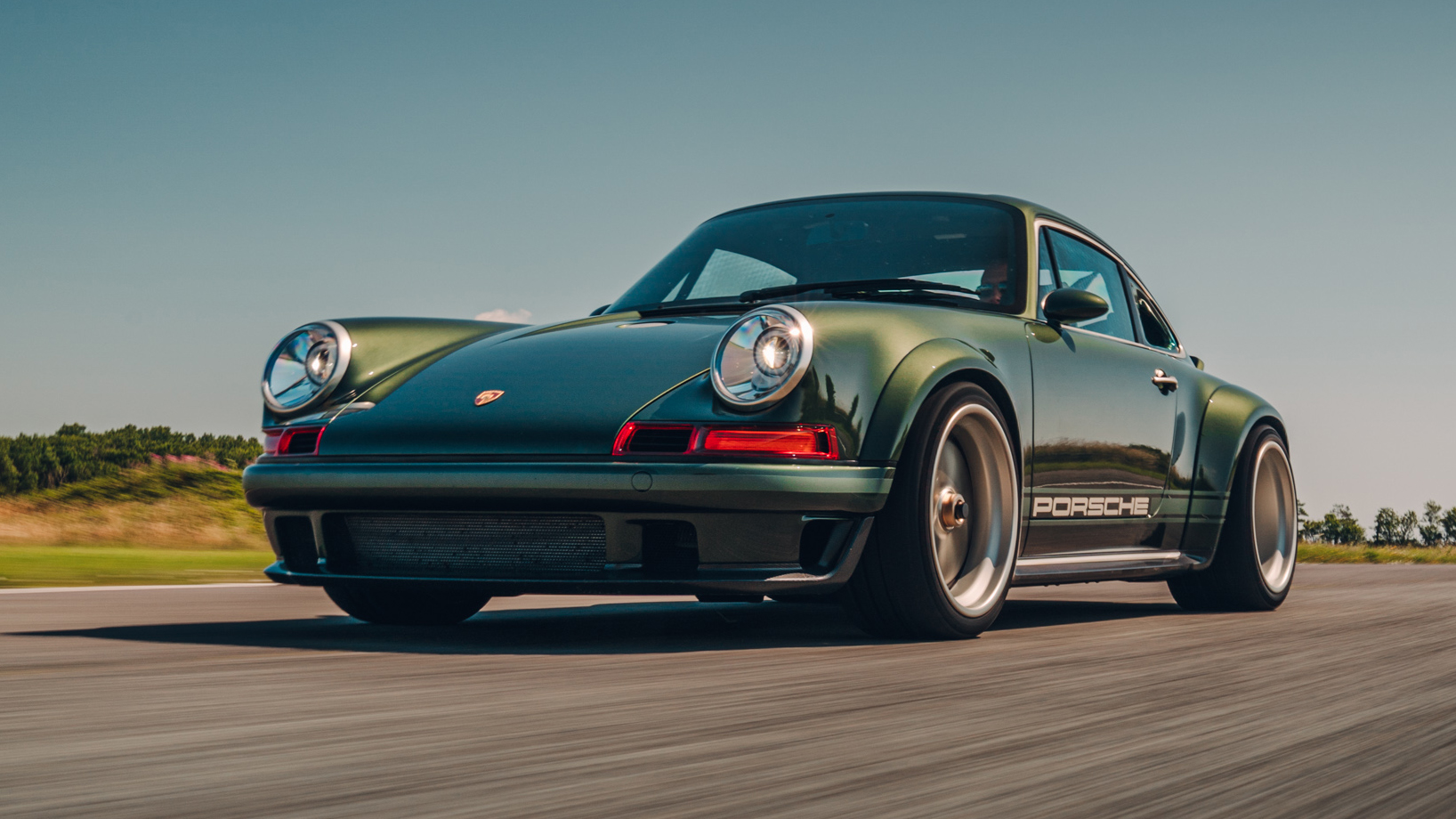 Porsche 911 Reimagined by Singer - the Dynamics and Lightweighting Study