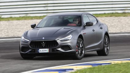 Maserati Quattroporte on track