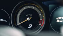 Porsche 911 GT3 Touring (992) rev counter