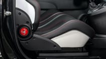 Abarth 695 Esseesse Sabelt seats