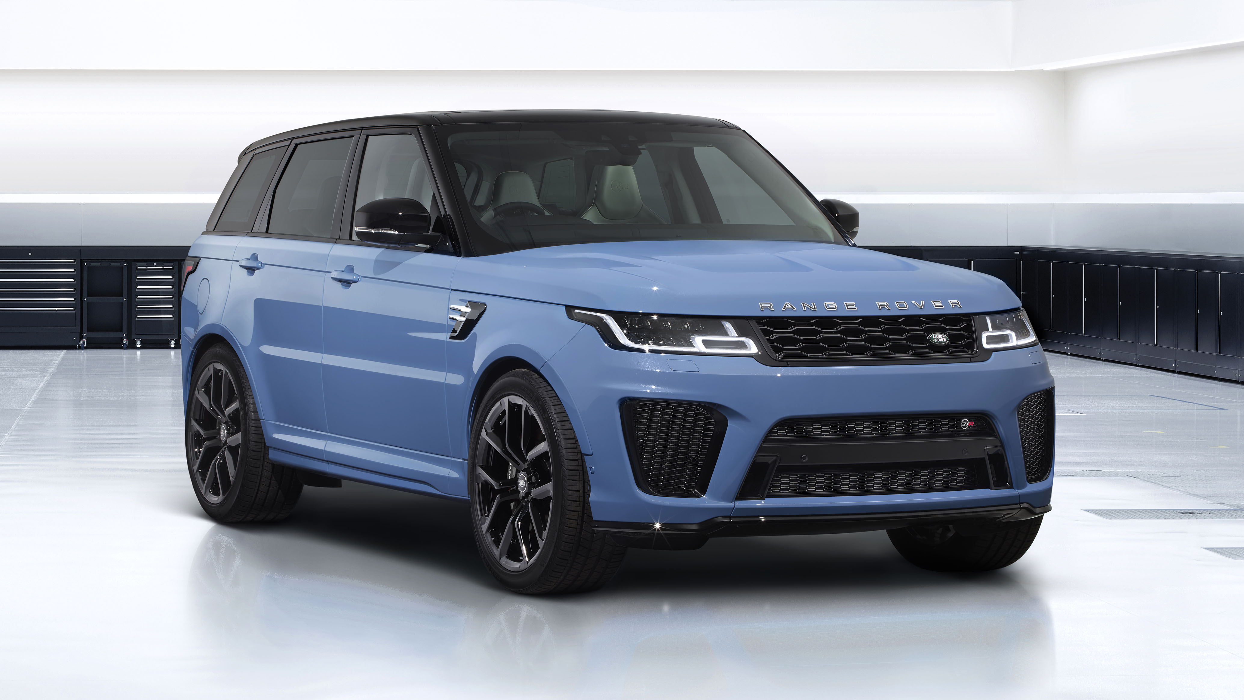 Range Rover Sport SVR Ultimate edition