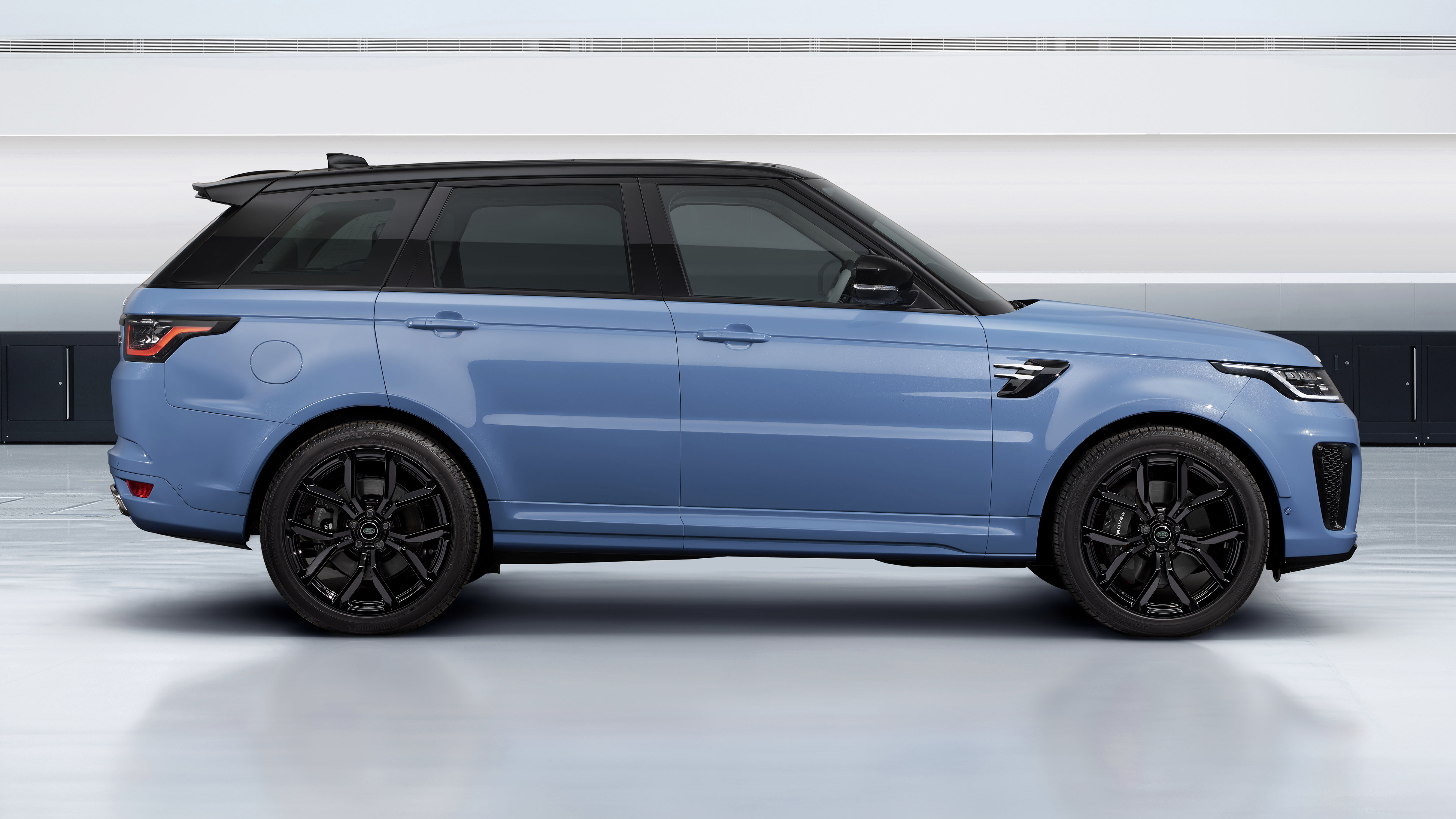 Range Rover Sport SVR Ultimate edition