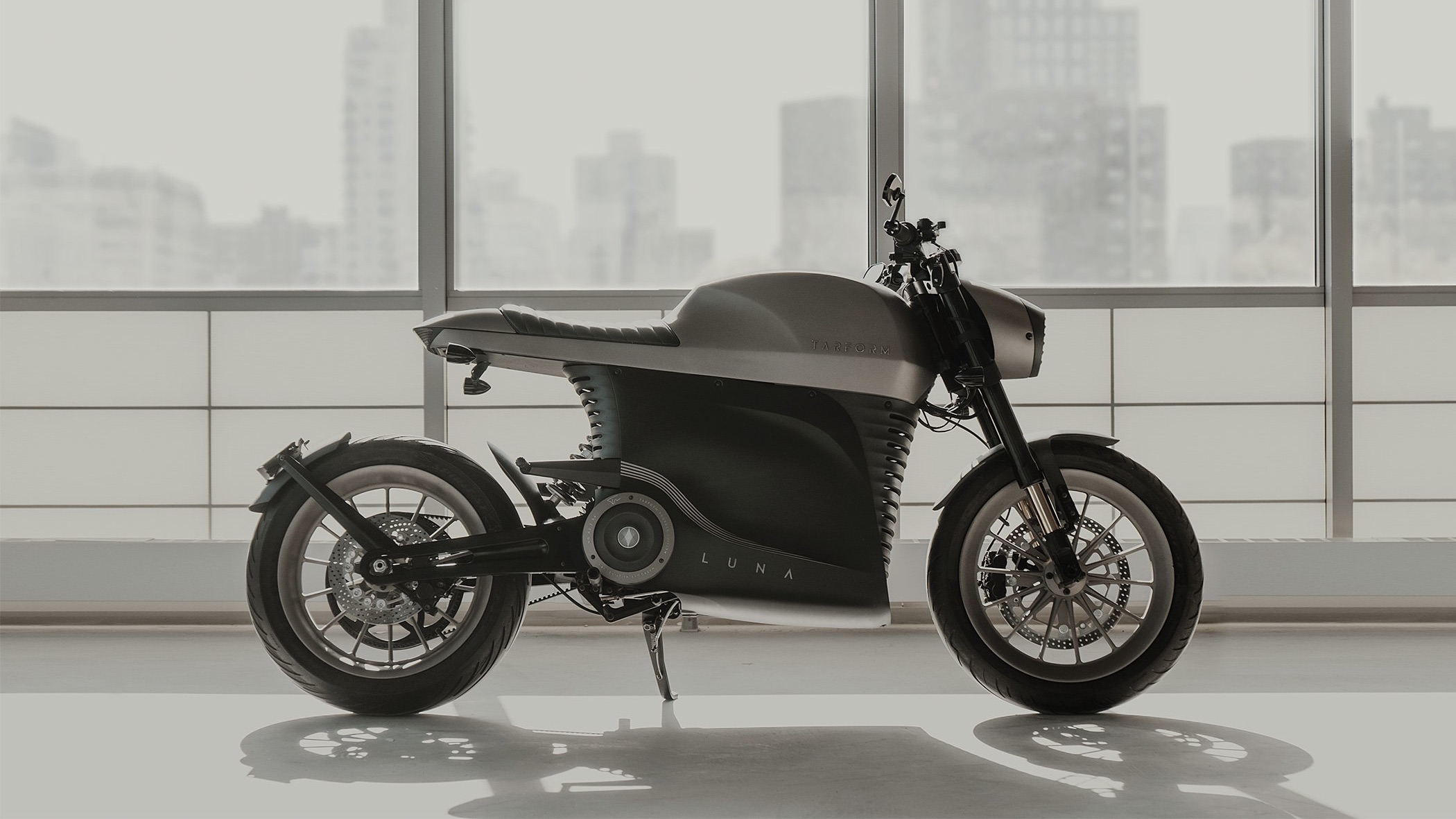 Tarform Luna electric motorbike