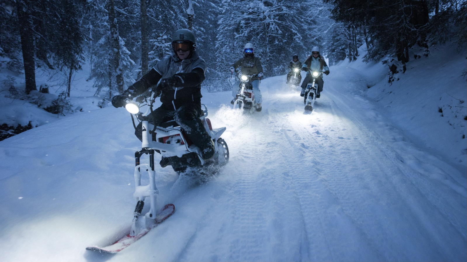 Moonbikes electric snowmobile