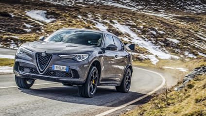 Alfa Romeo Stelvio sideways