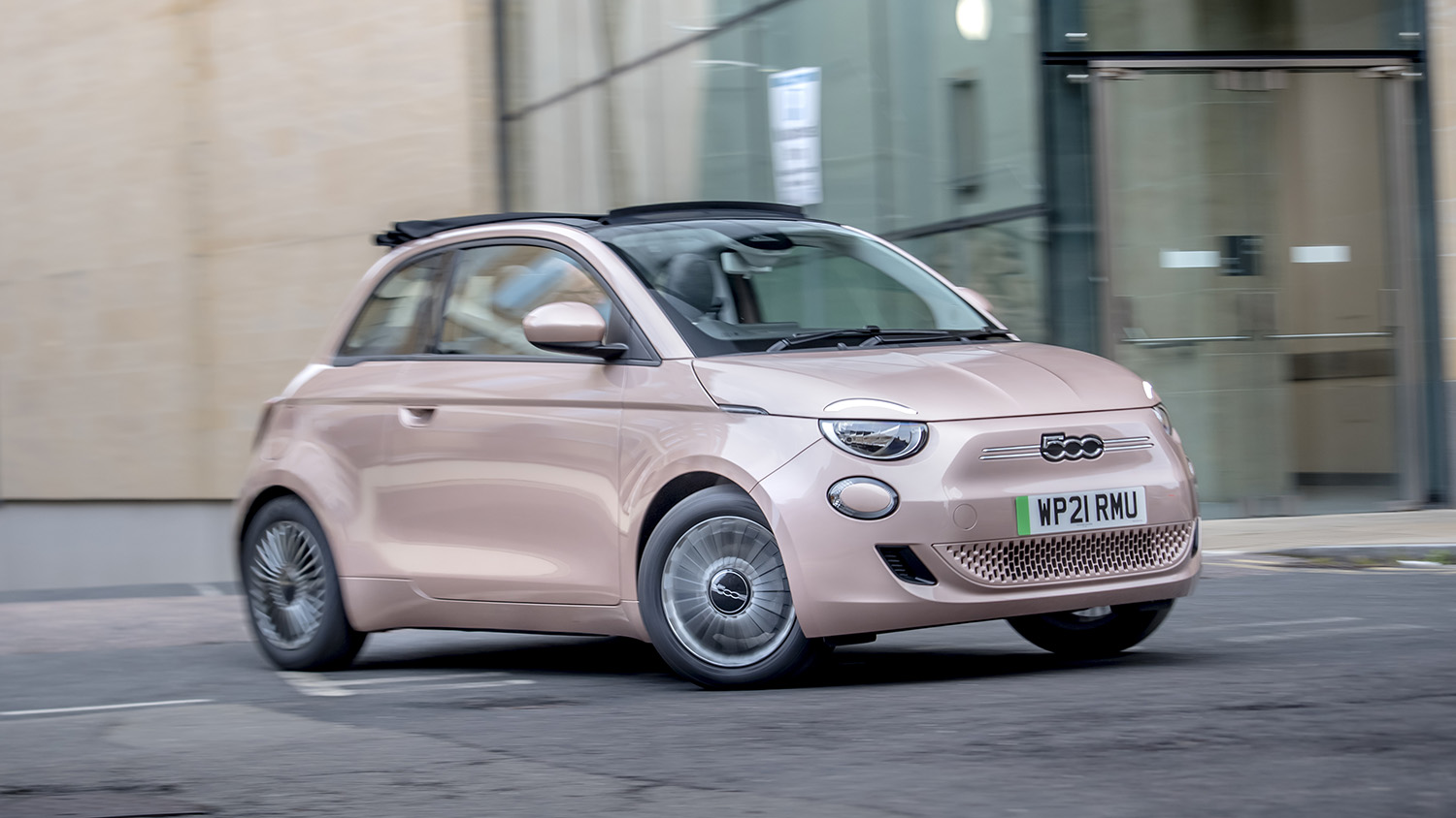 Fiat 500C front end dynamic