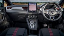 Renault Captur E-Tech Hybrid R.S Line interior dashboard