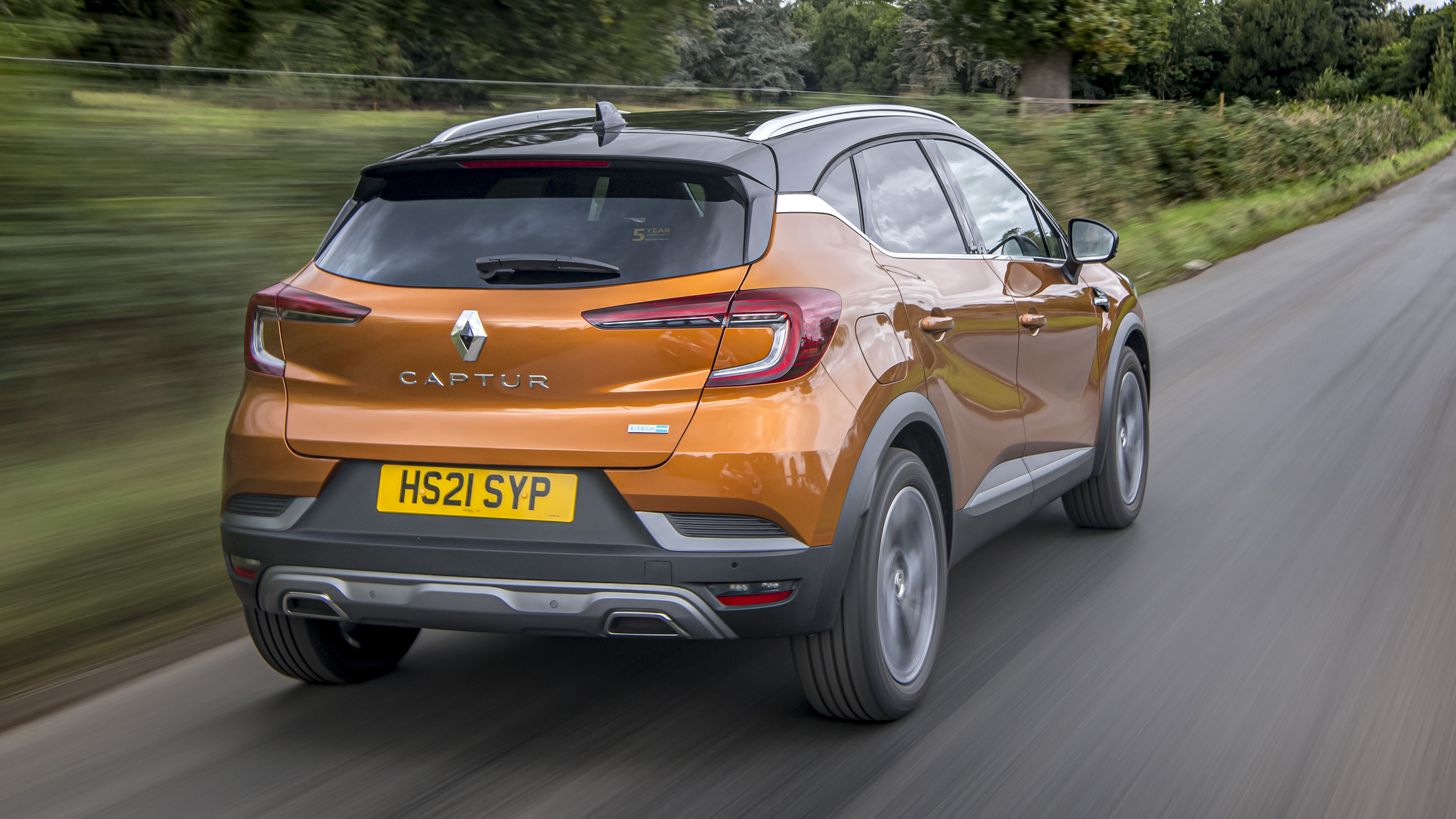 Renault Captur E-Tech Hybrid R.S Line rear action