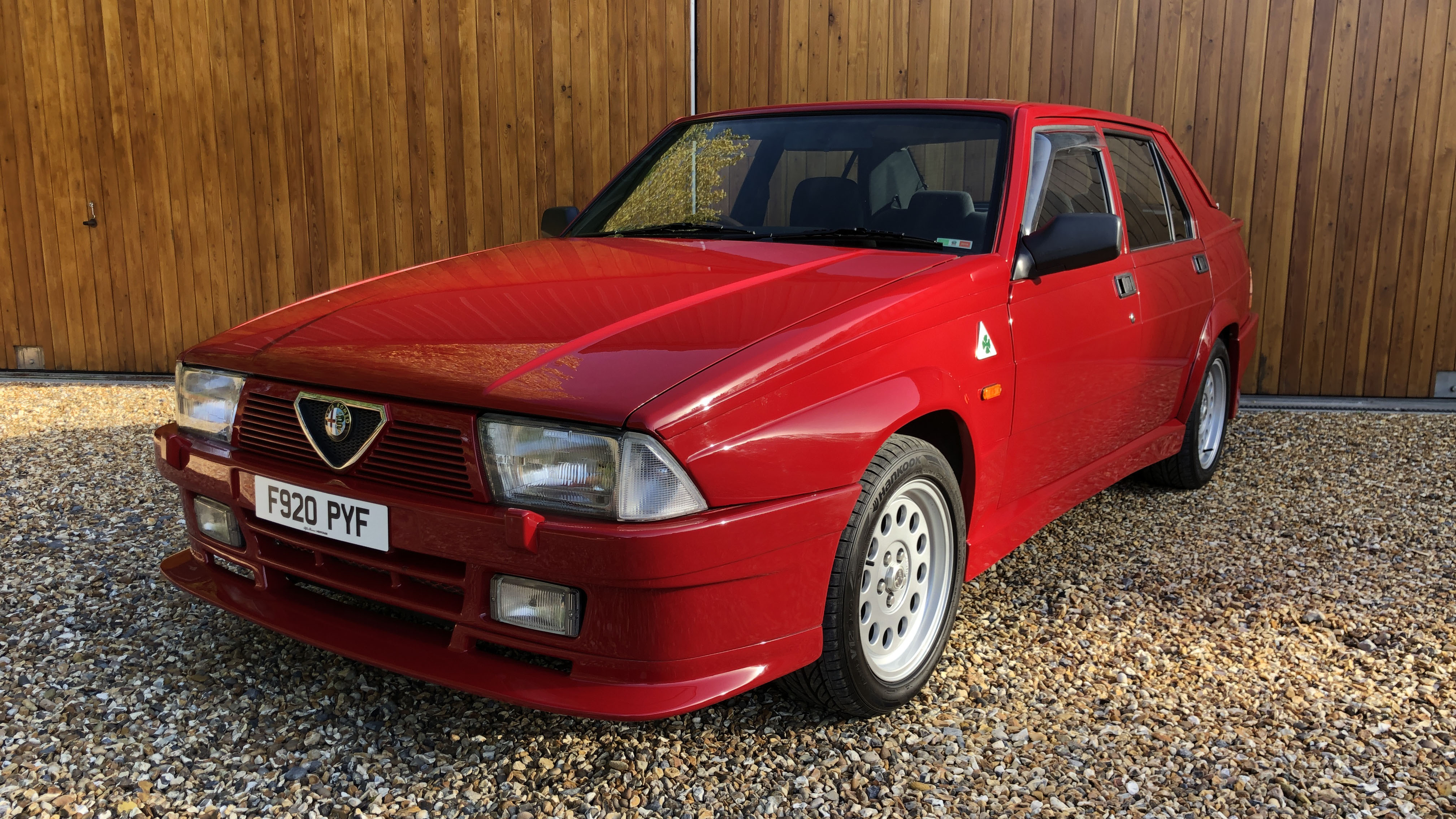 Alfa Romeo 75 Top Gear