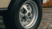 Kingsley Cars Range Rover Classic ULEZ wheel