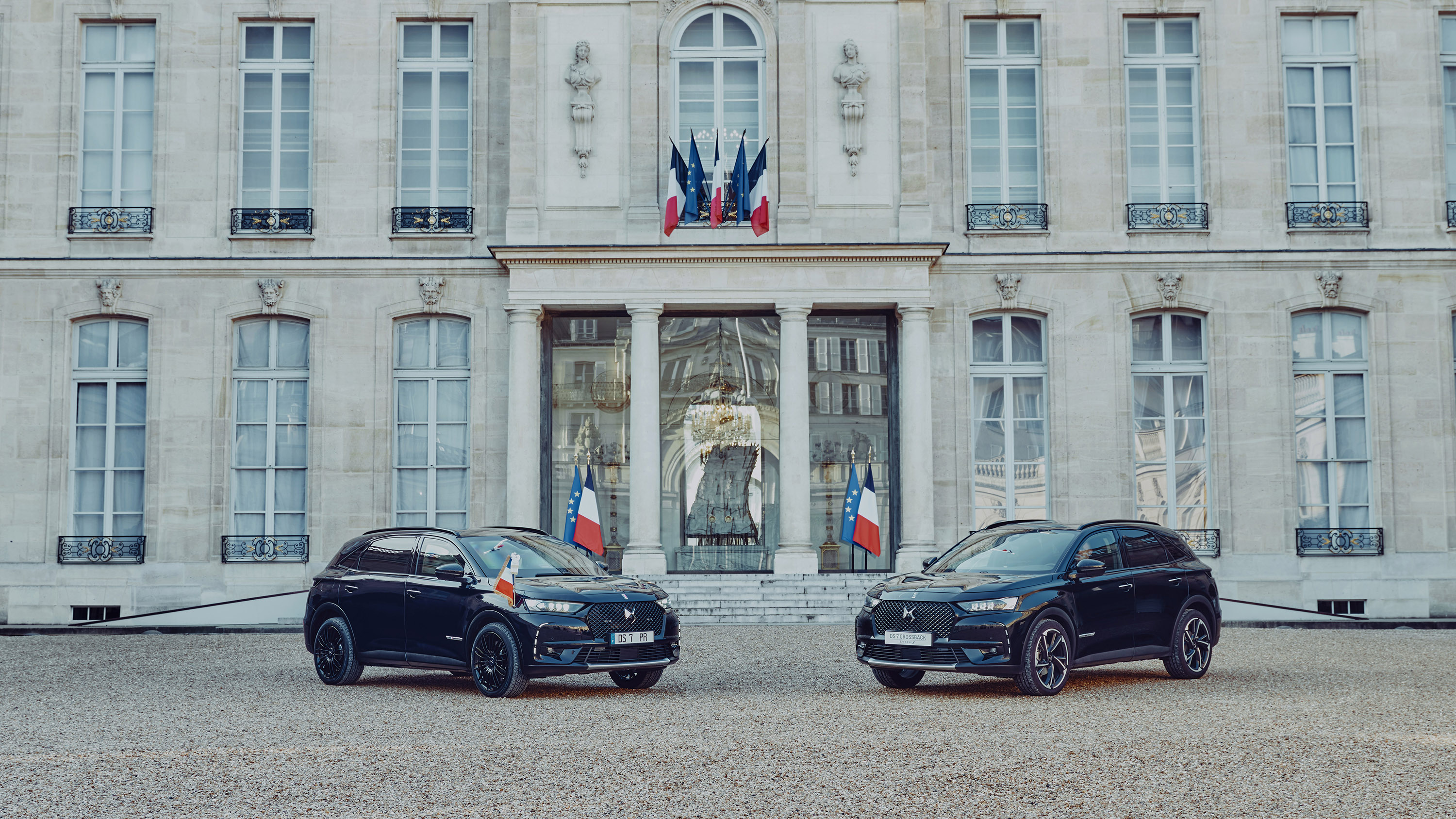 DS 7 Crossback Élysée - French President Emmanuel Macron's car in front of palace