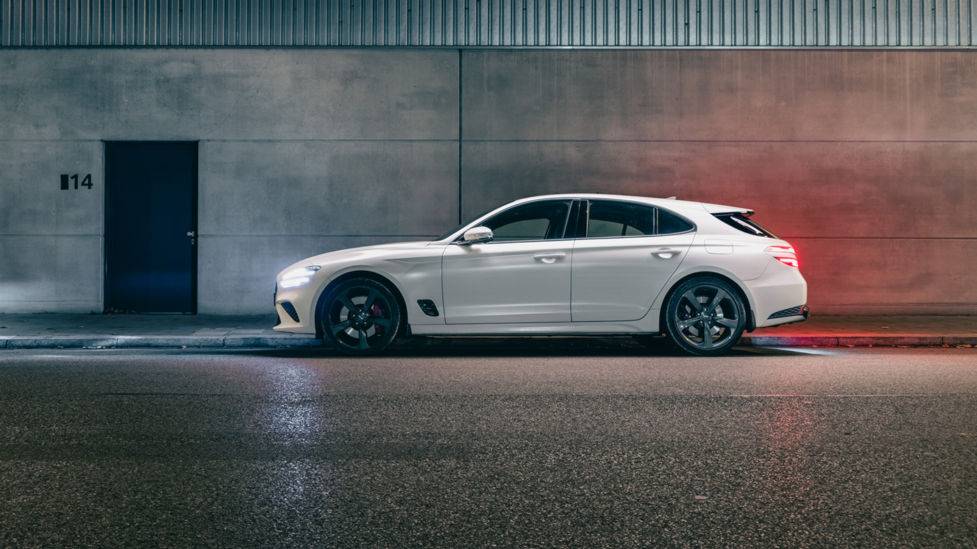 Genesis G70 Shooting Brake static side view