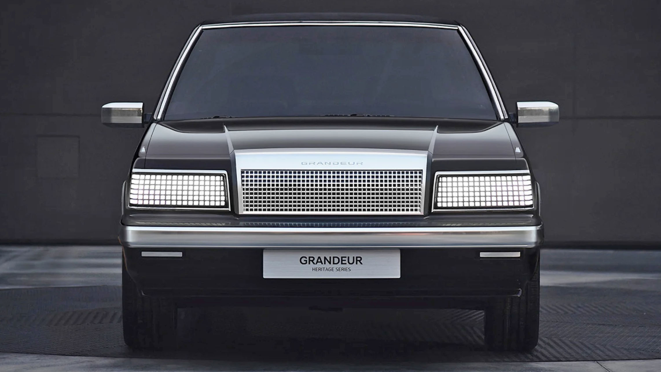 Heritage Hyundai Grandeur front view