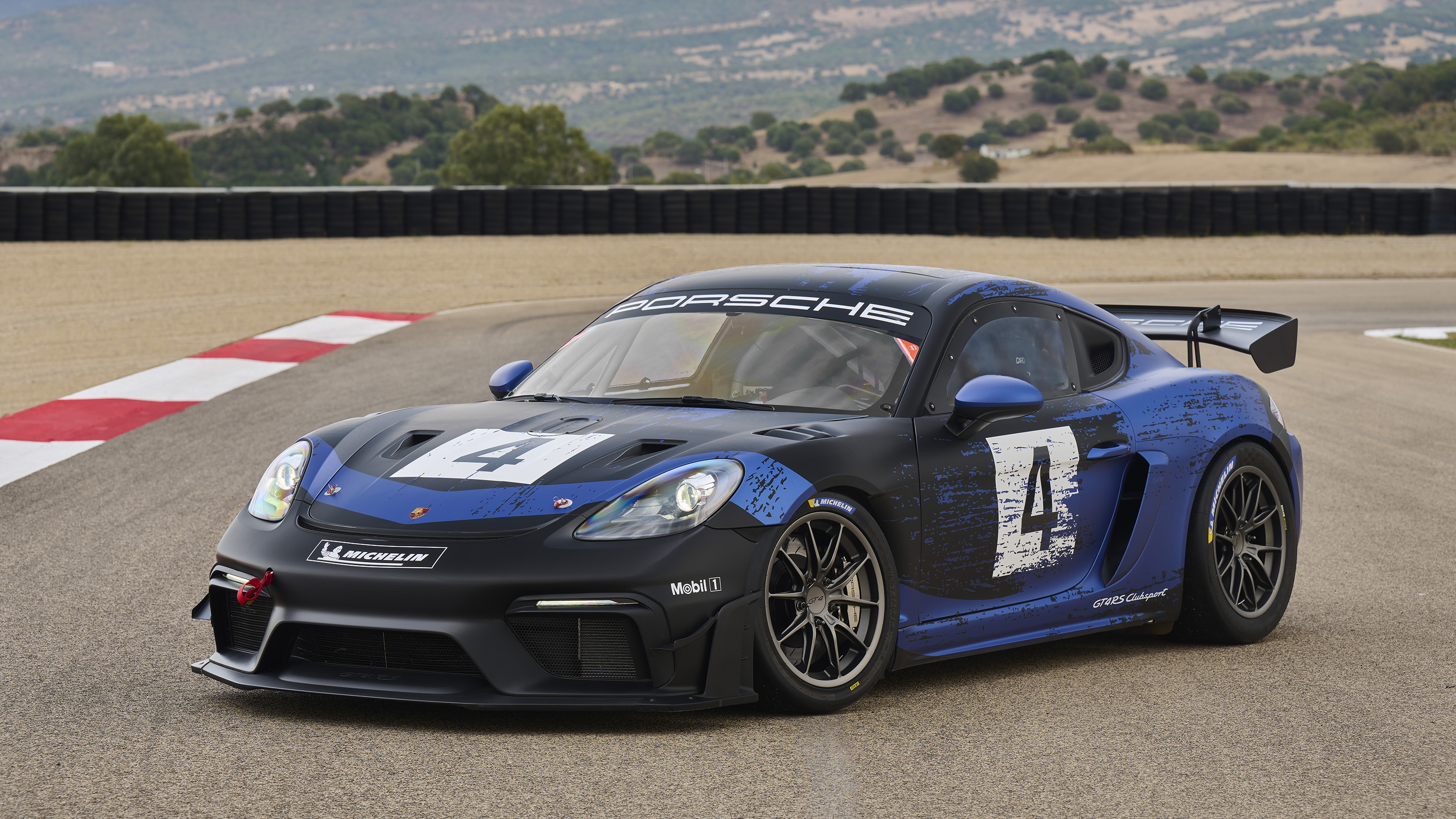 Porsche 718 Cayman GT4 RS Clubsport racecar 