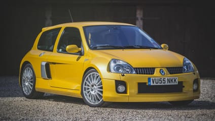 Renault Clio V6