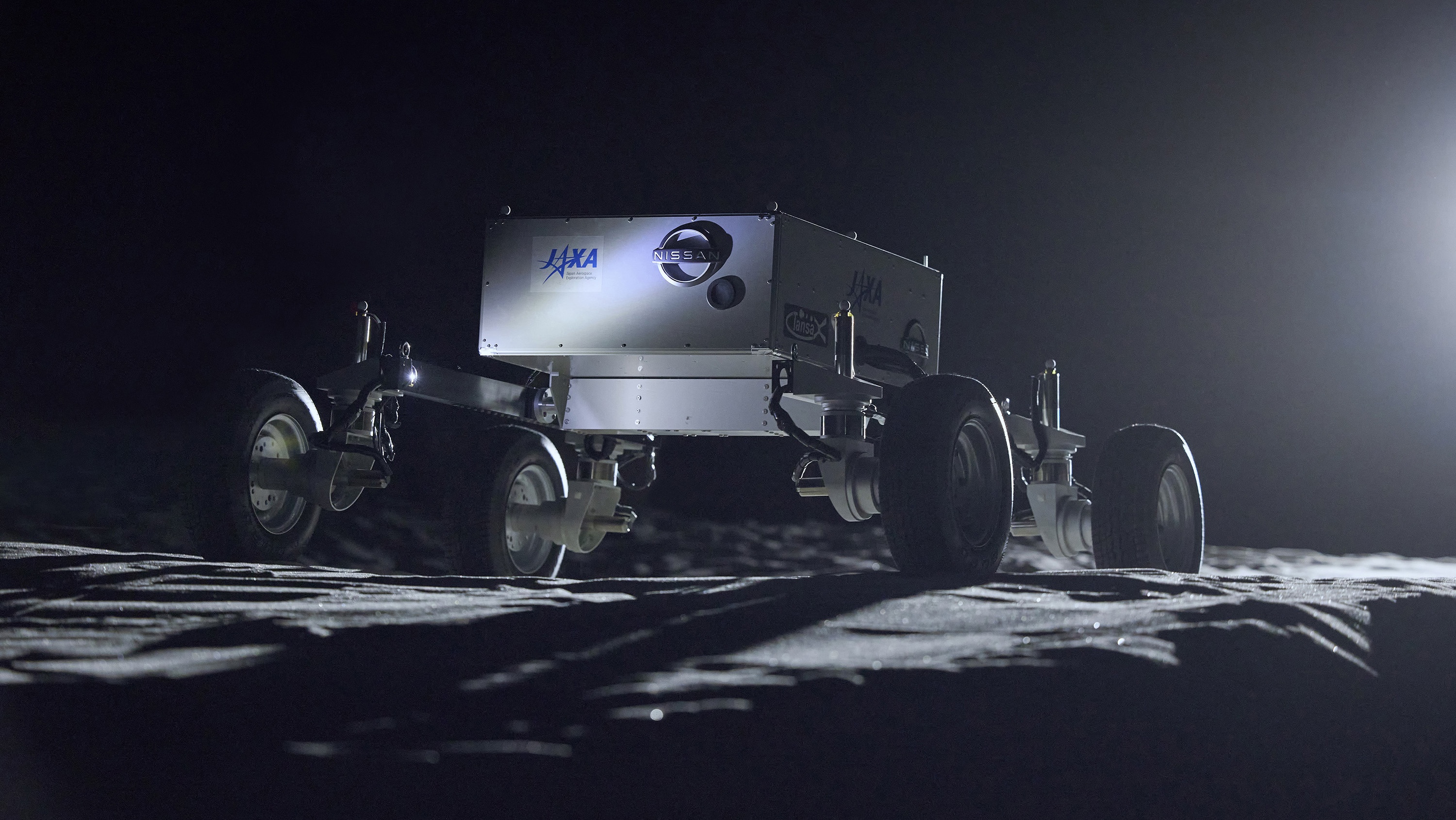 Nissan electric lunar rover