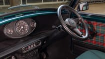 Mini Recharged interior