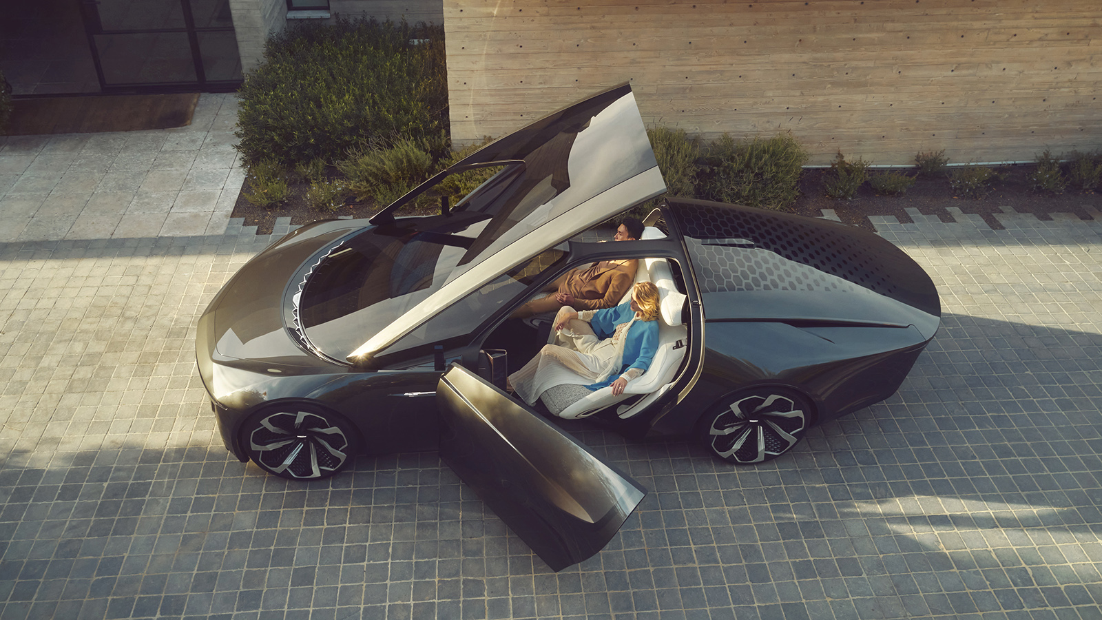 The Cadillac InnerSpace ticks all the bonkers concept car boxes