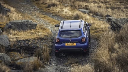 How many cars did Dacia sell in 2021? 537,095