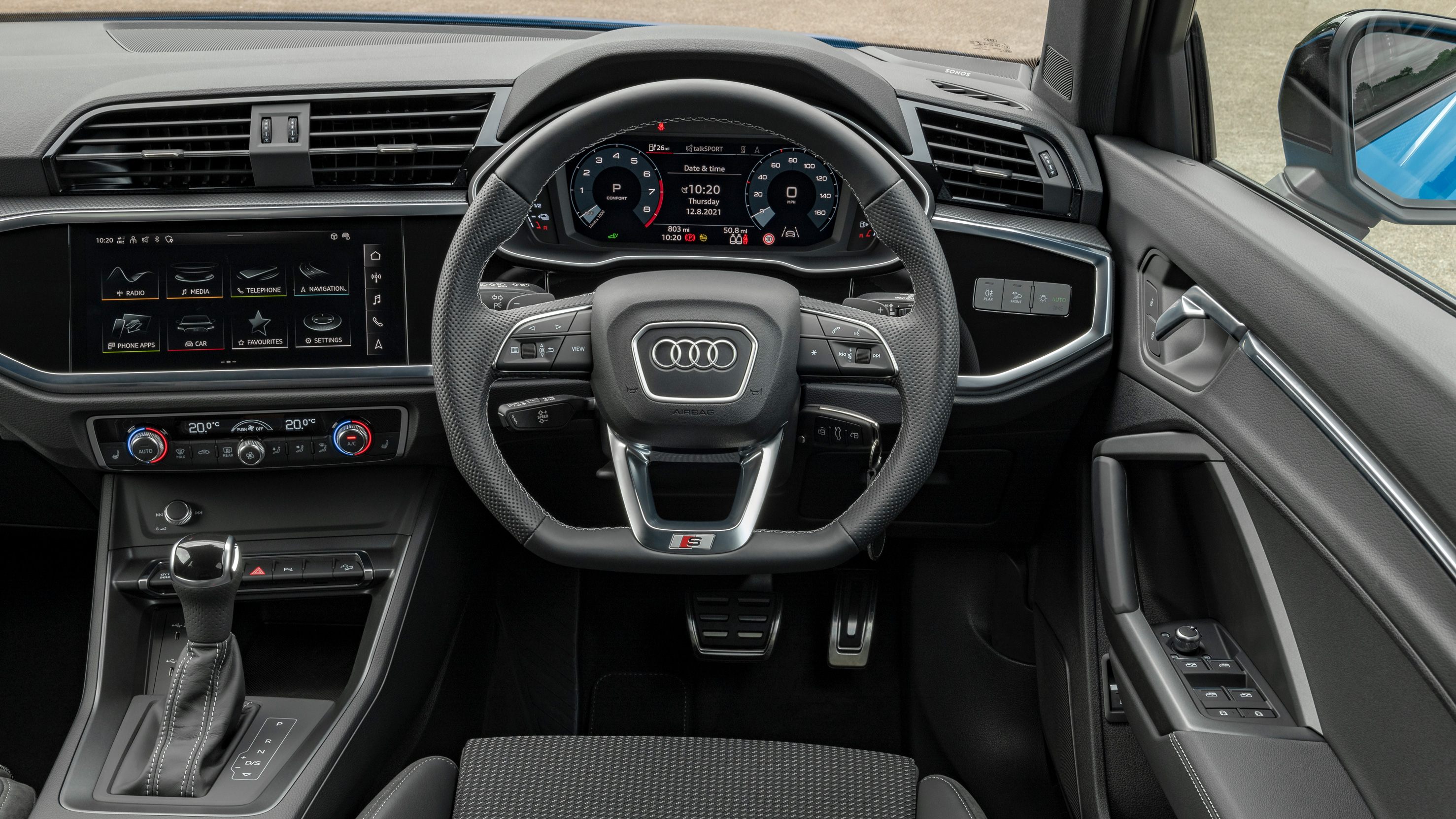 Audi Q3 interior