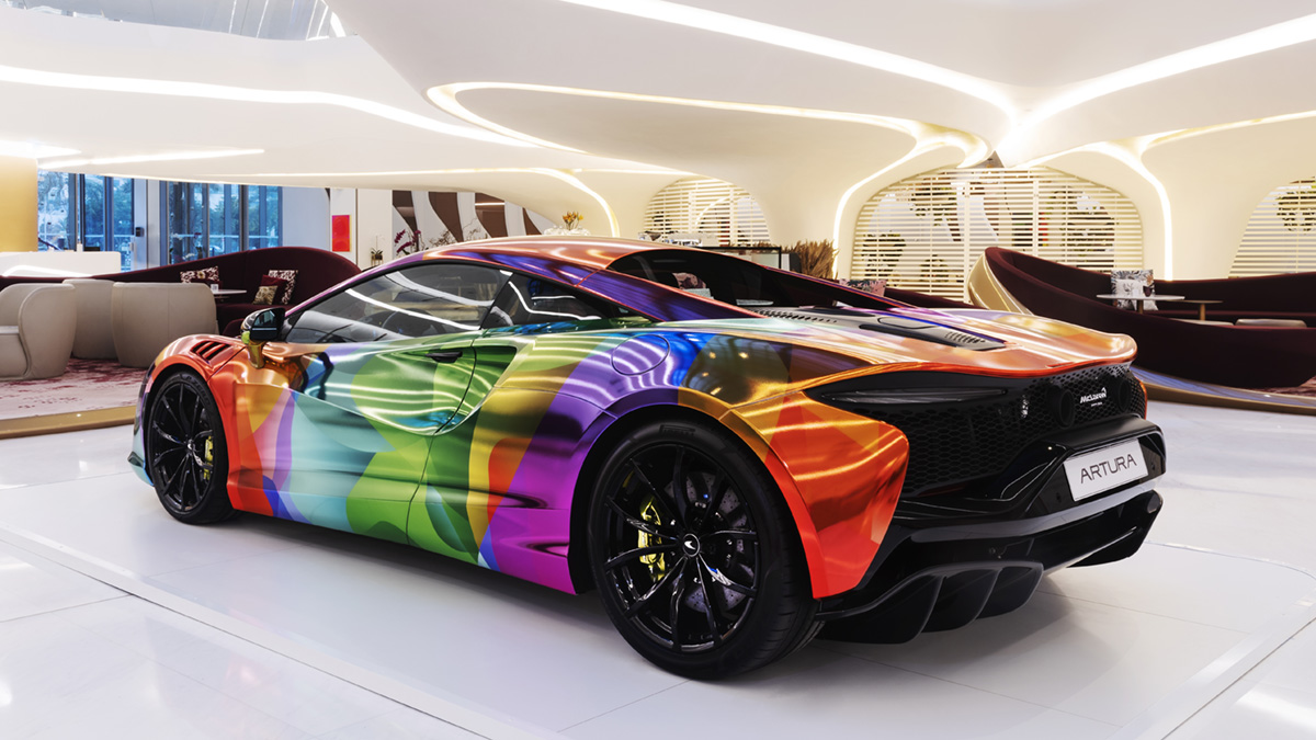 McLaren Artura art car