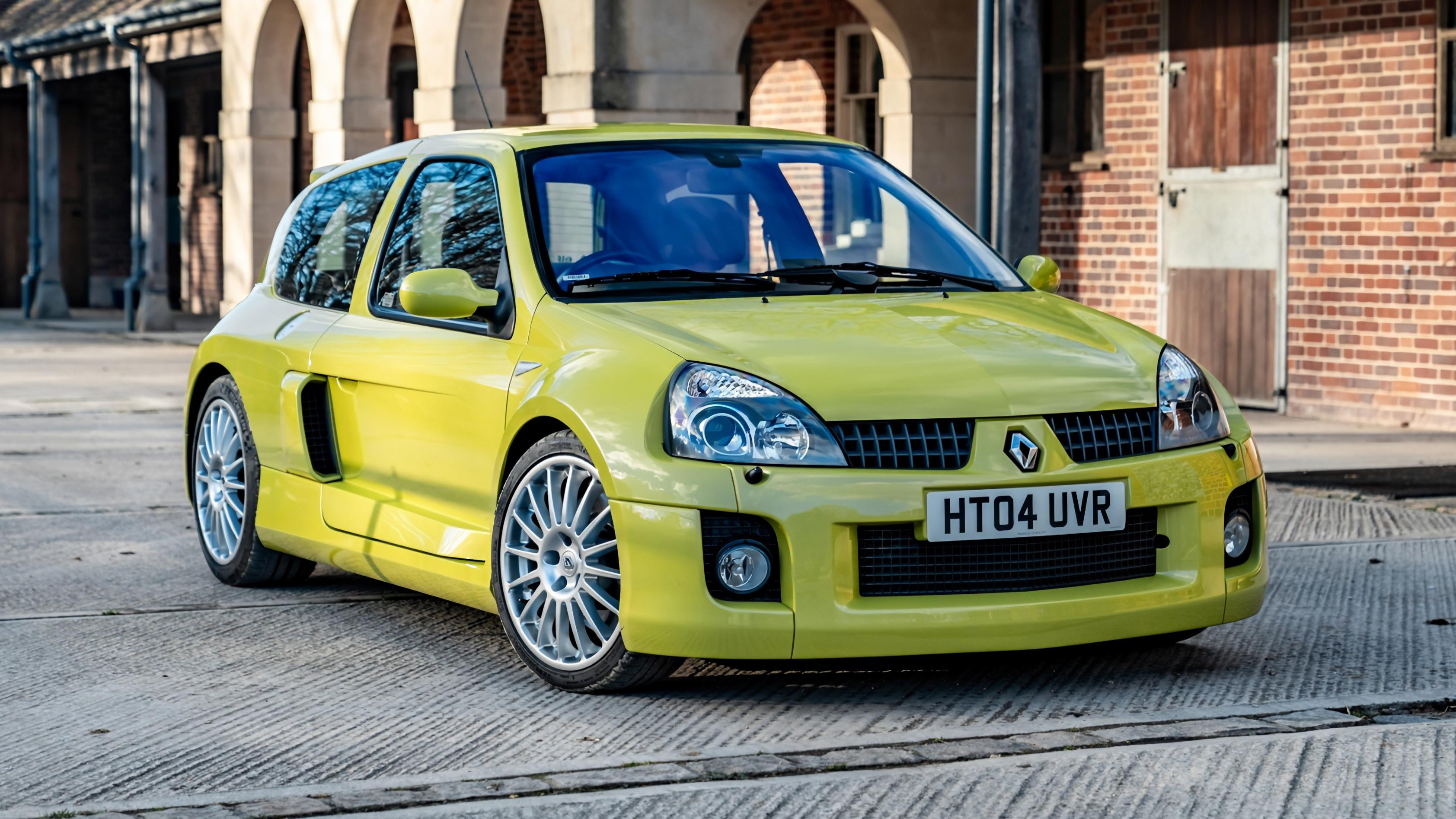 Renault Clio V6 auction record 2022