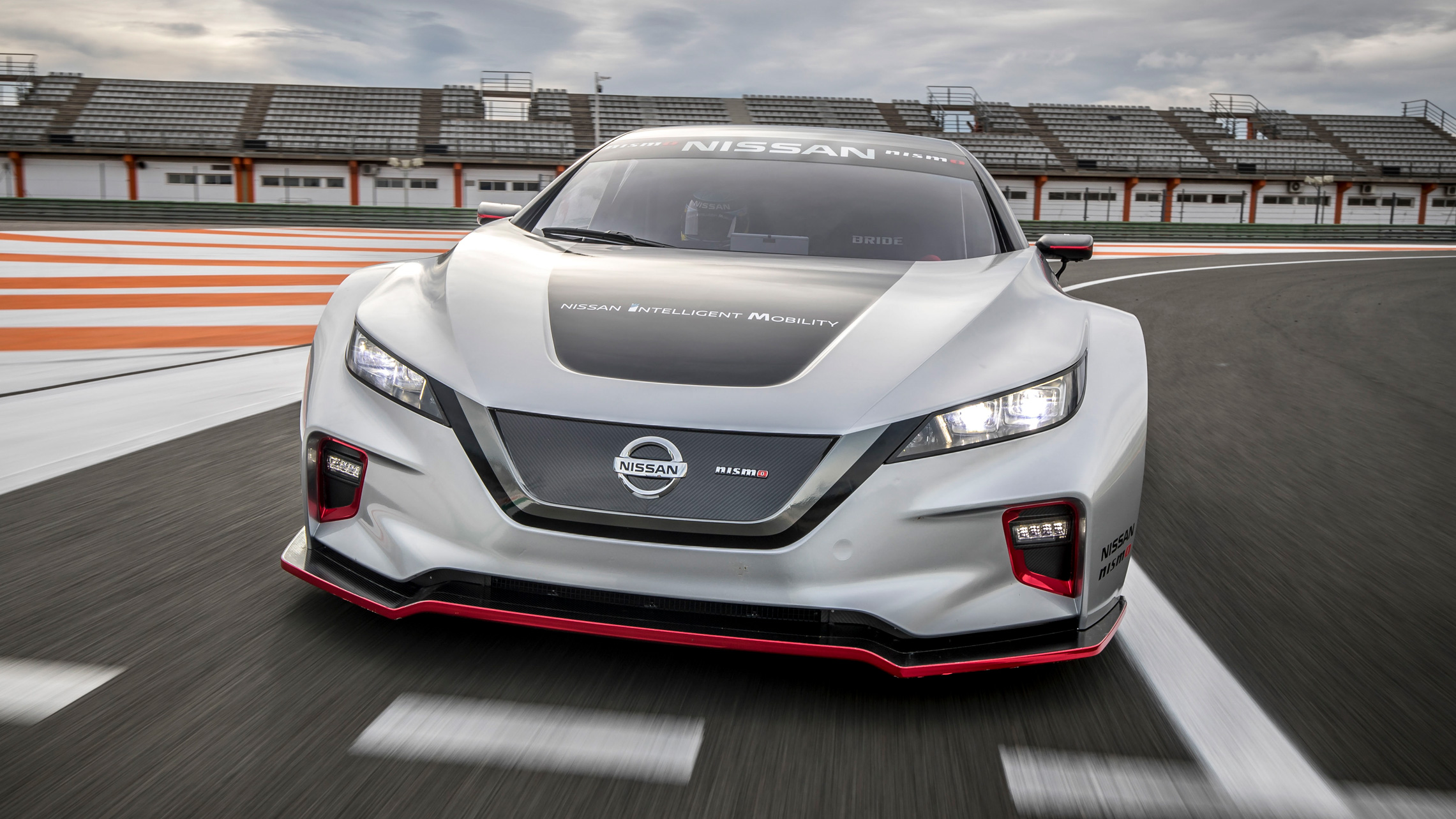 Nissan Leaf RC Nismo front