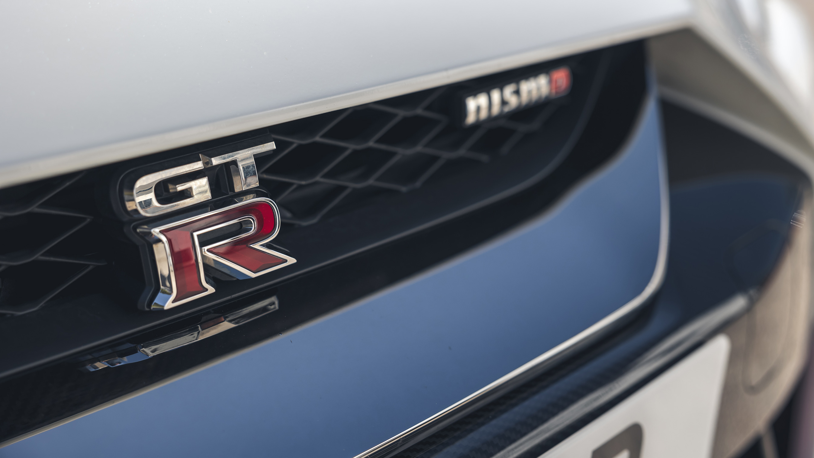 Nissan GT-R badge