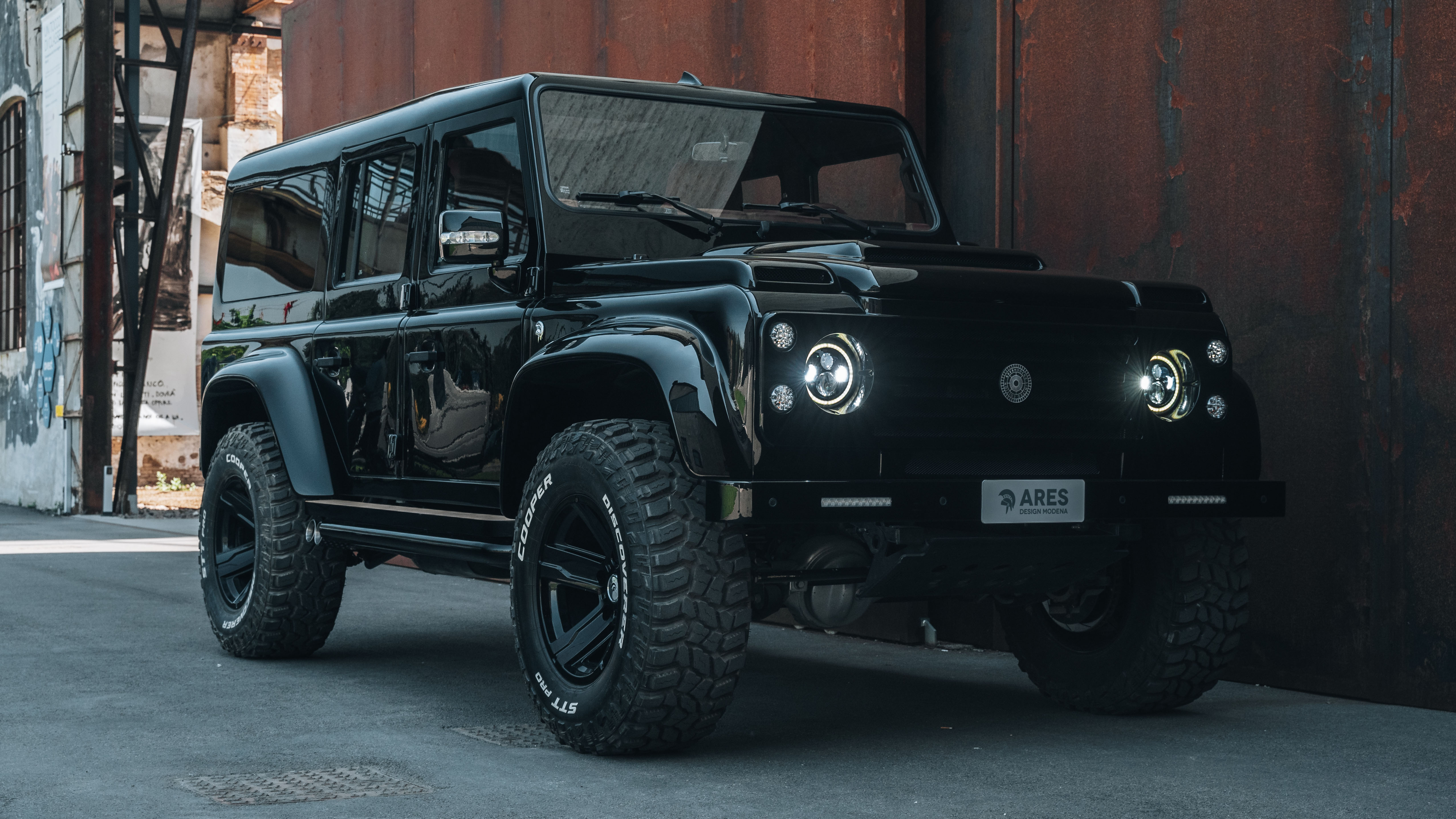 Ares Land Rover Defender V8 Hardtop 2022