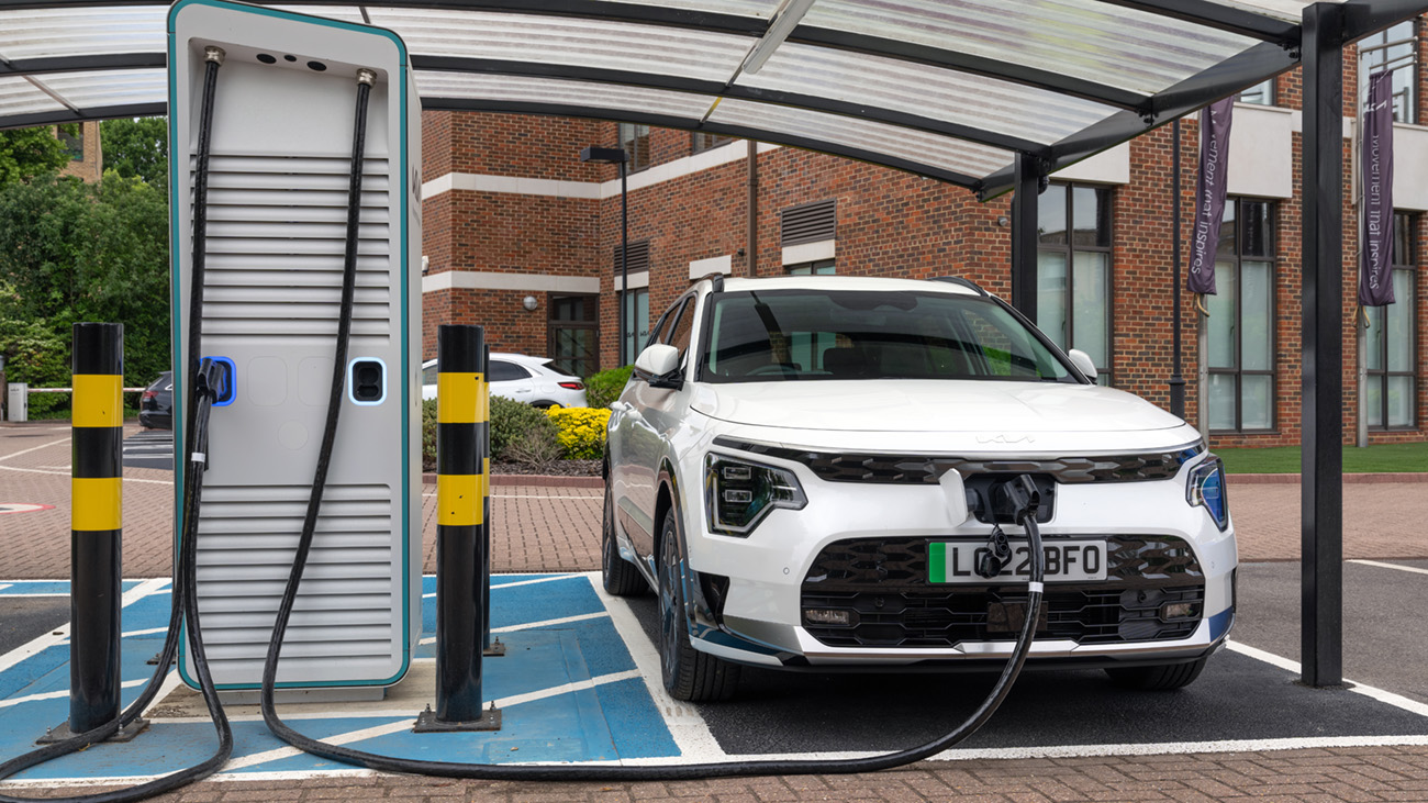 New Kia e-Niro charging