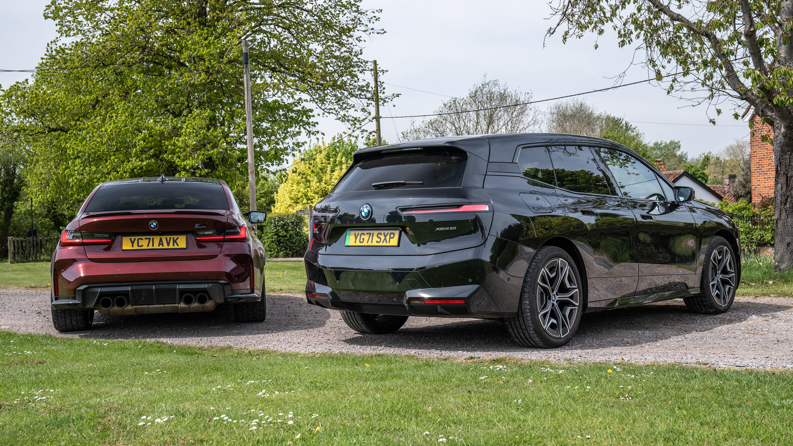 BMW G80 M3 vs BMW iX