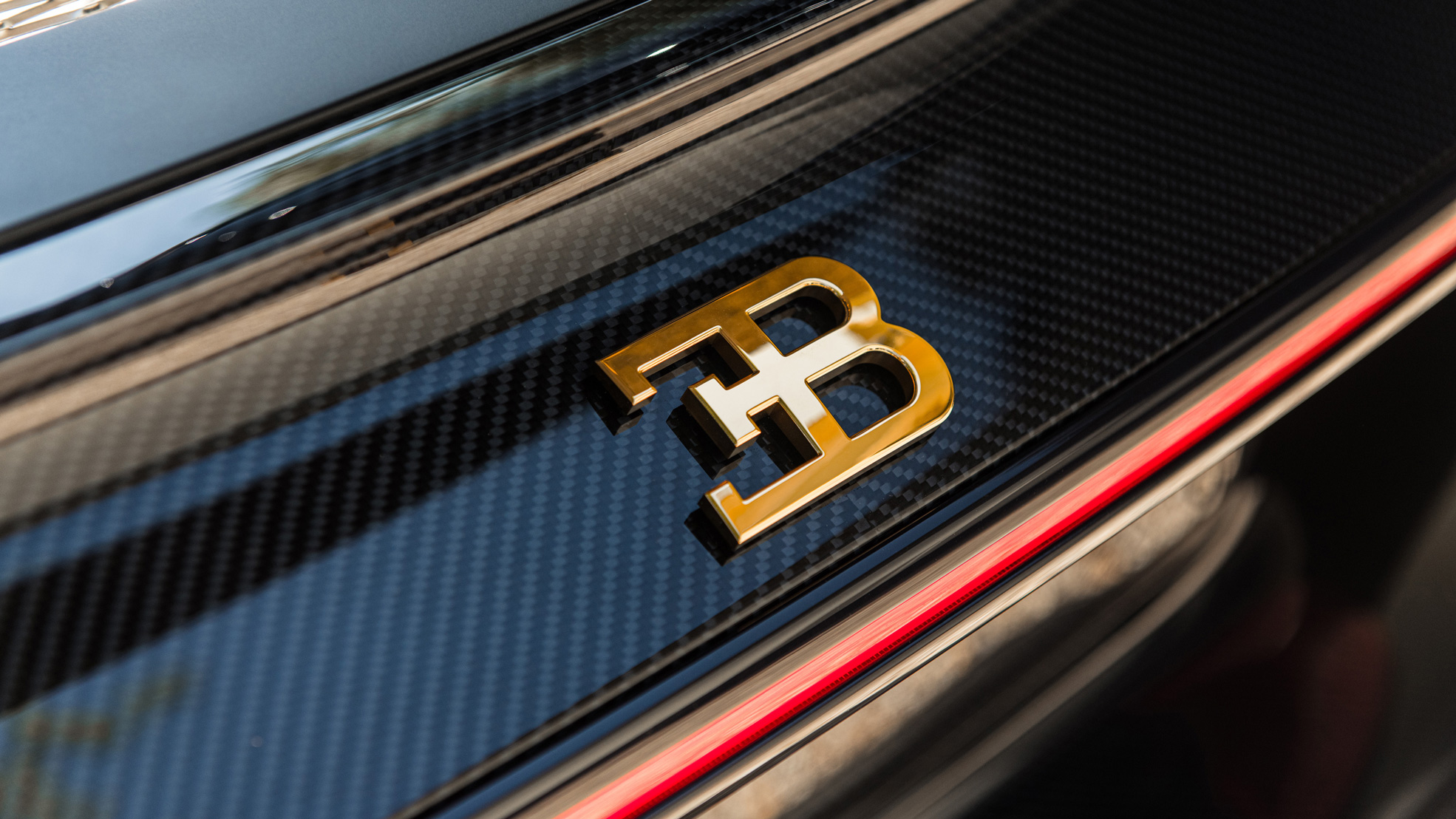 Bugatti Chiron L'Ebe emblem