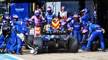 Alpine F1 pit stop