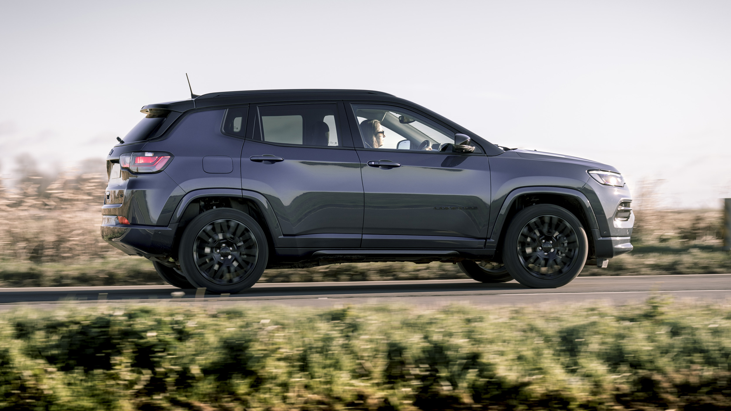 Jeep Compass dynamic side view