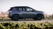 Jeep Compass dynamic side view