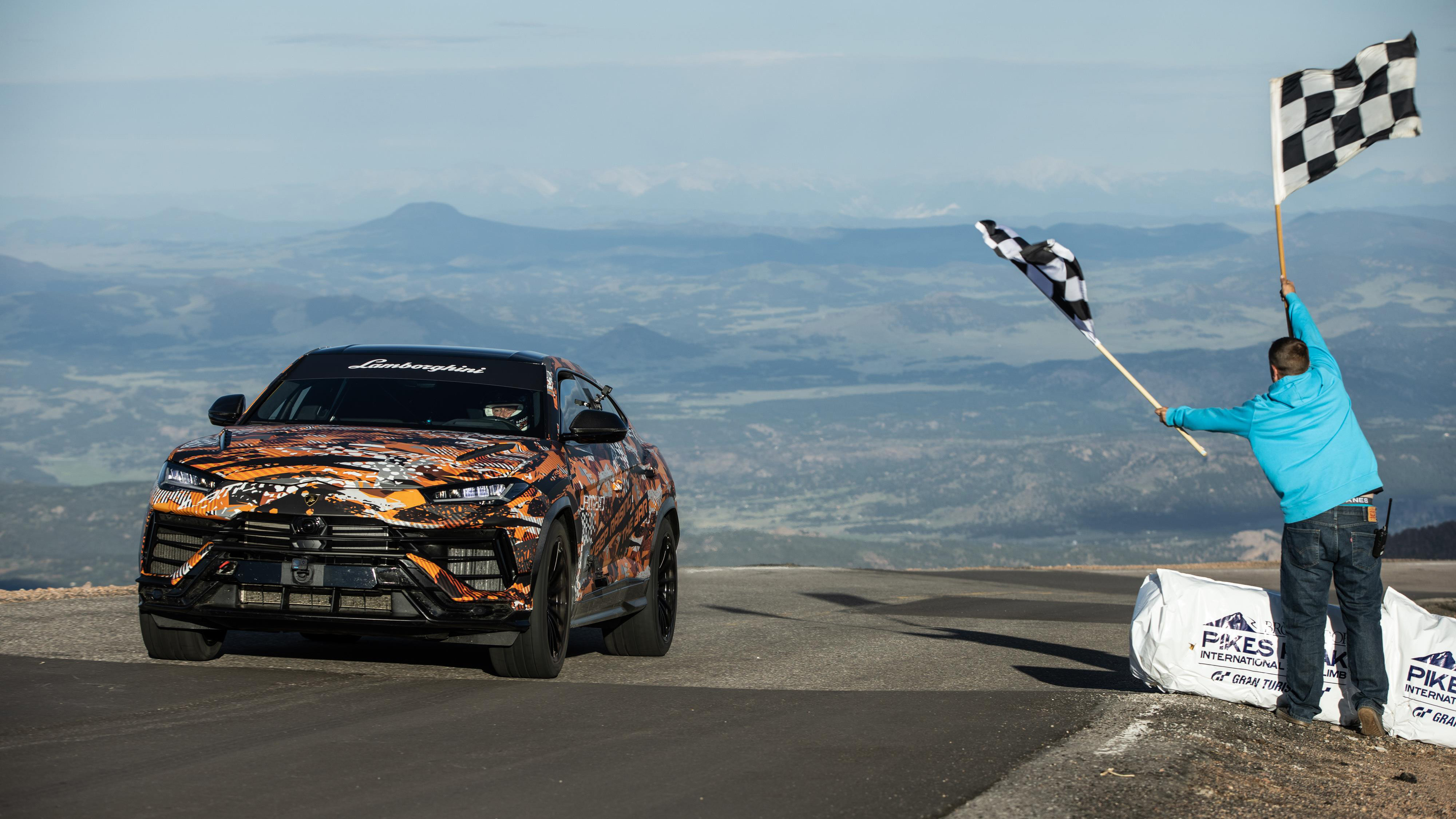 Lamborghini Urus Pikes Peak Top Gear