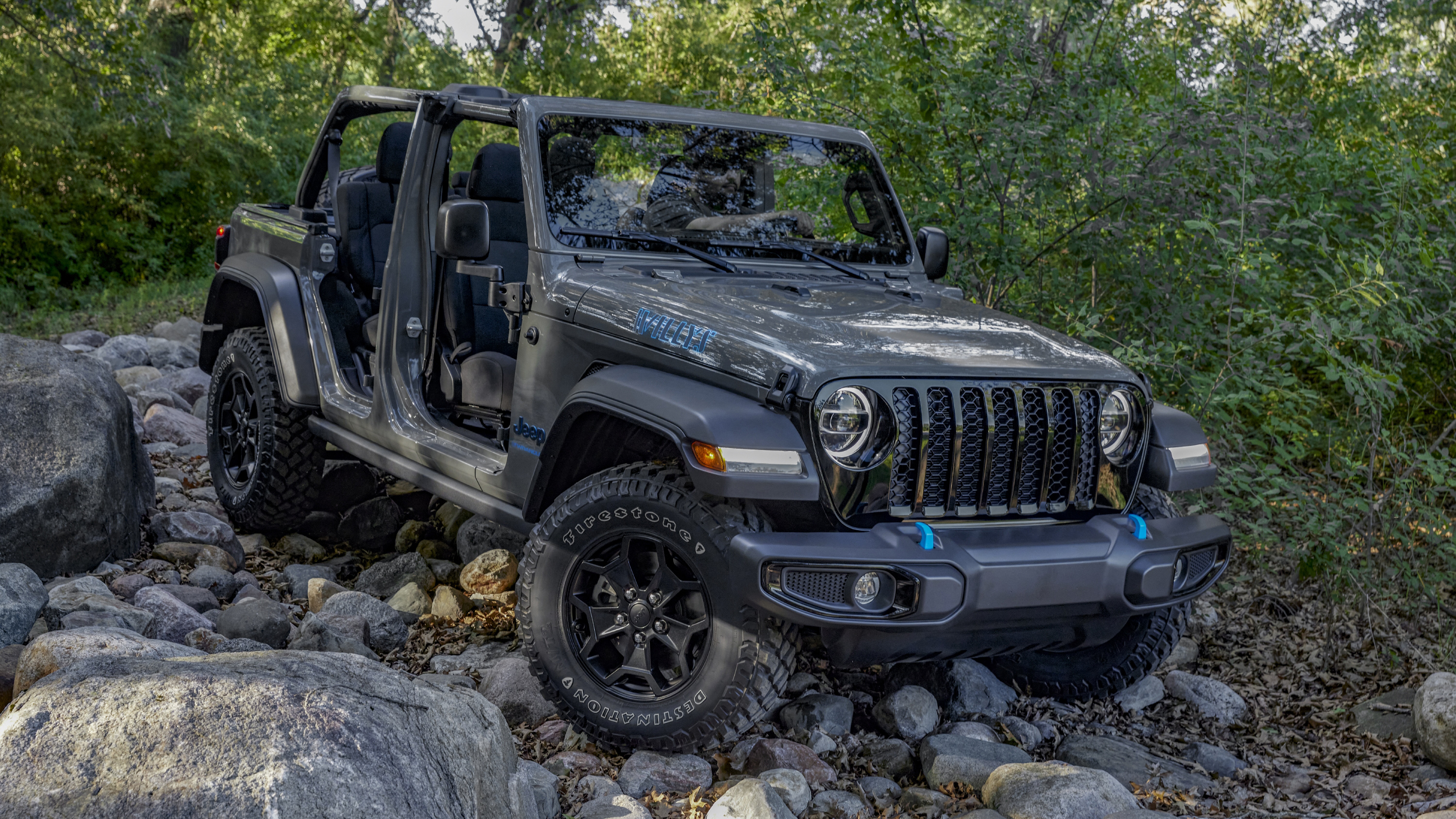 Jeep Wrangler Willys 4xe front