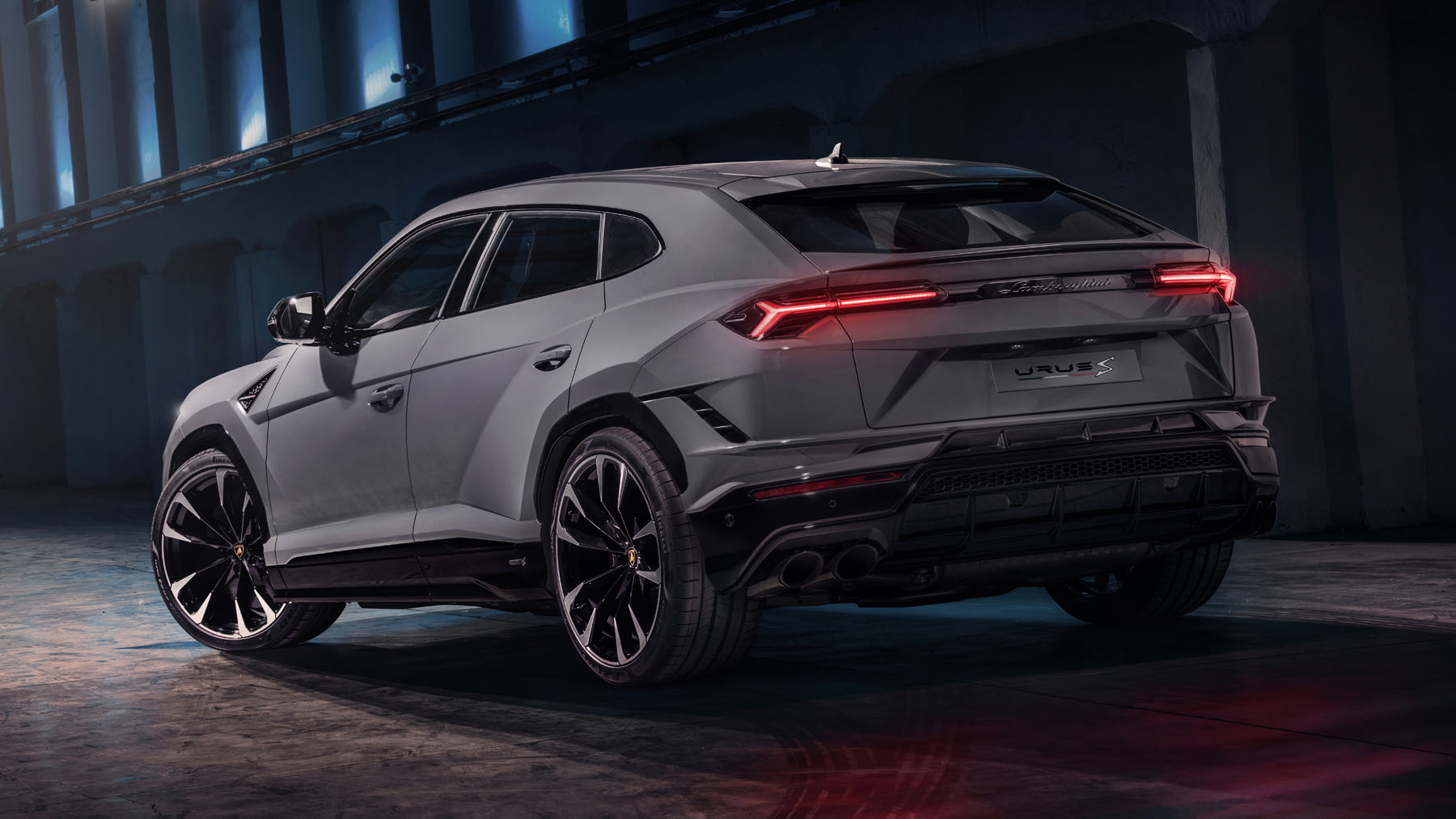 Lamborghini URUS S 