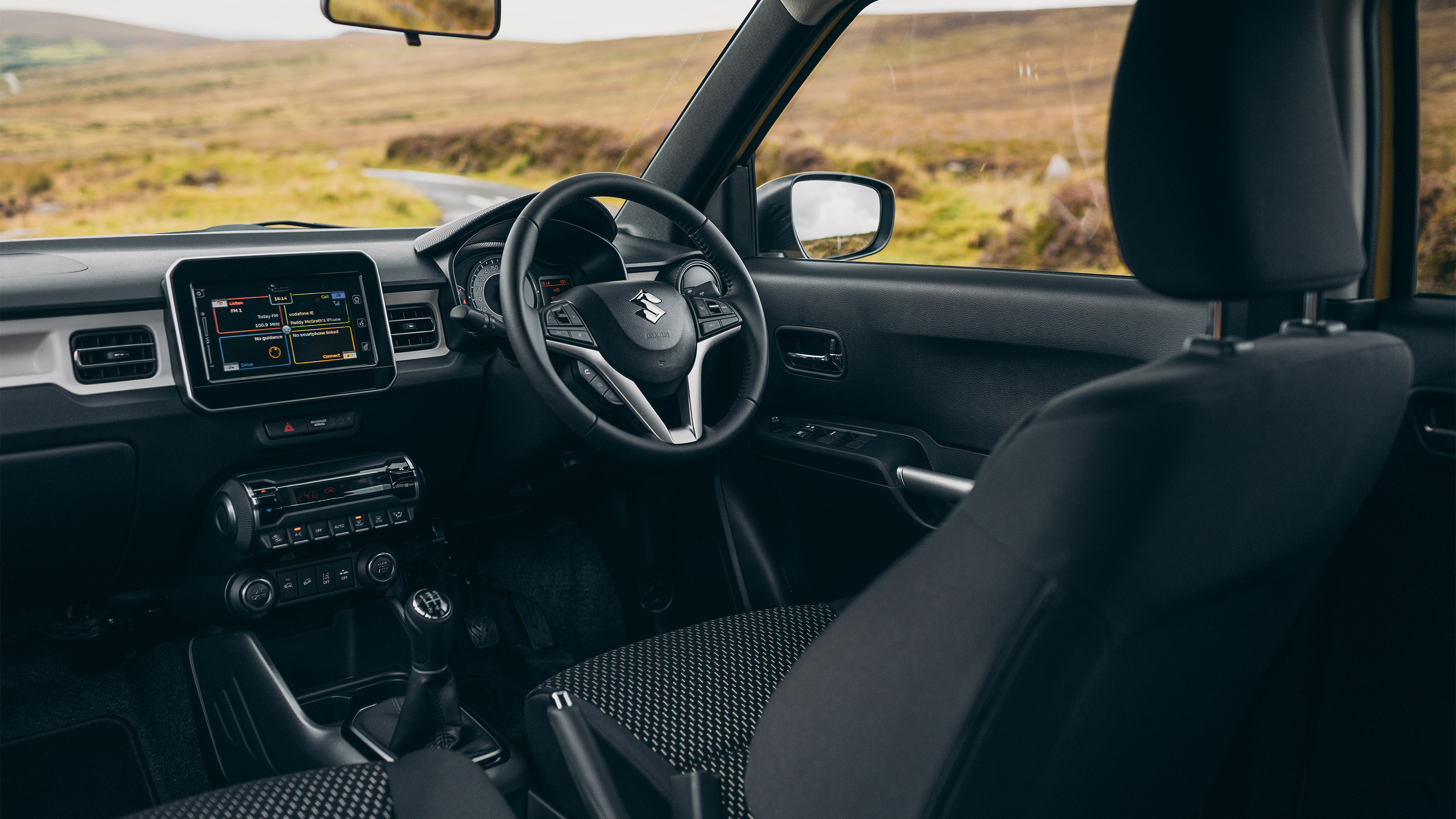 Suzuki Ignis interior