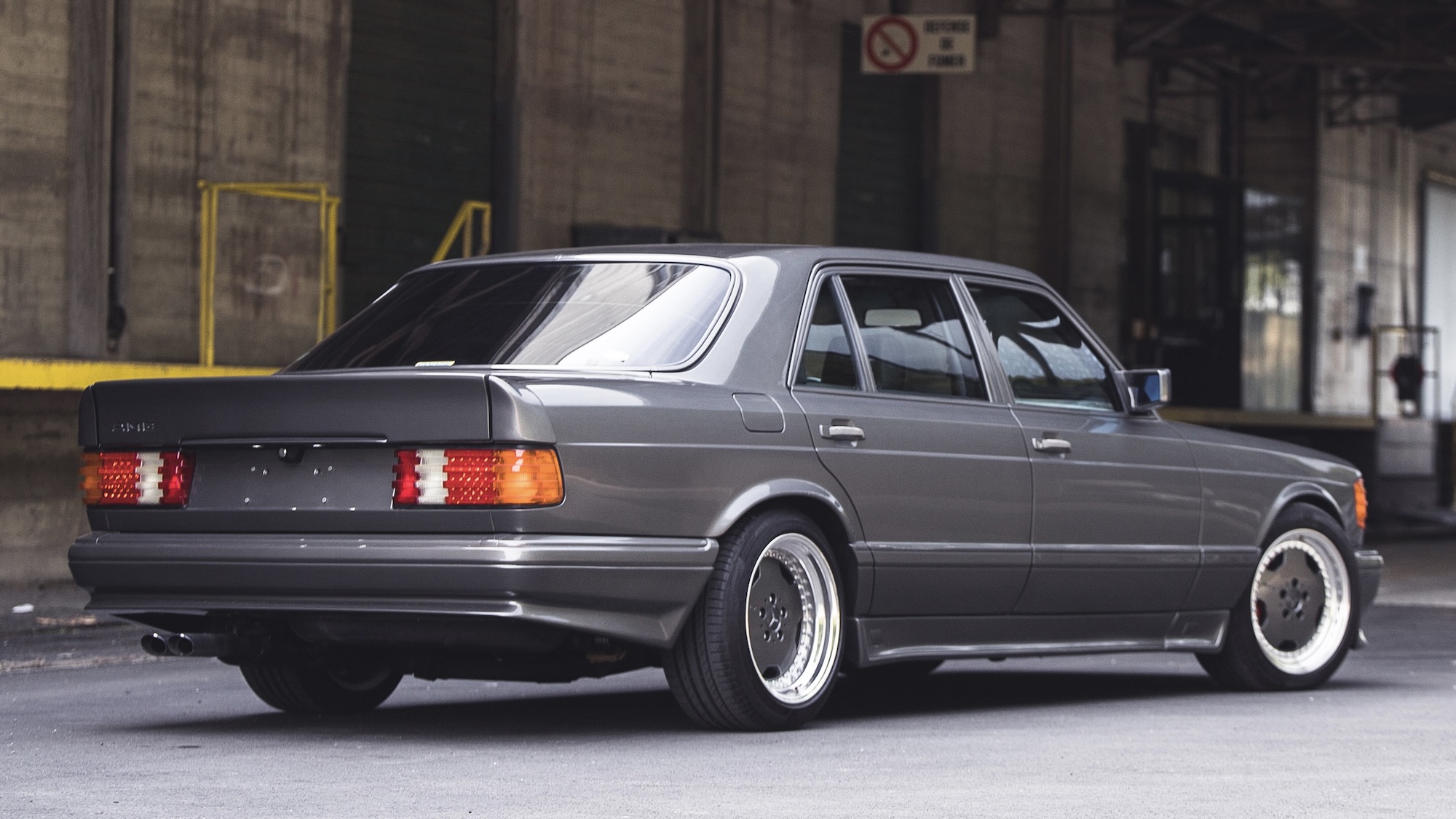 Mercedes 560 SEL AMG 6.0