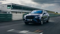 Bentley Bentayga Hybrid Track vs Alpine