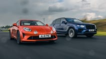 Bentley Bentayga Hybrid Track vs Alpine