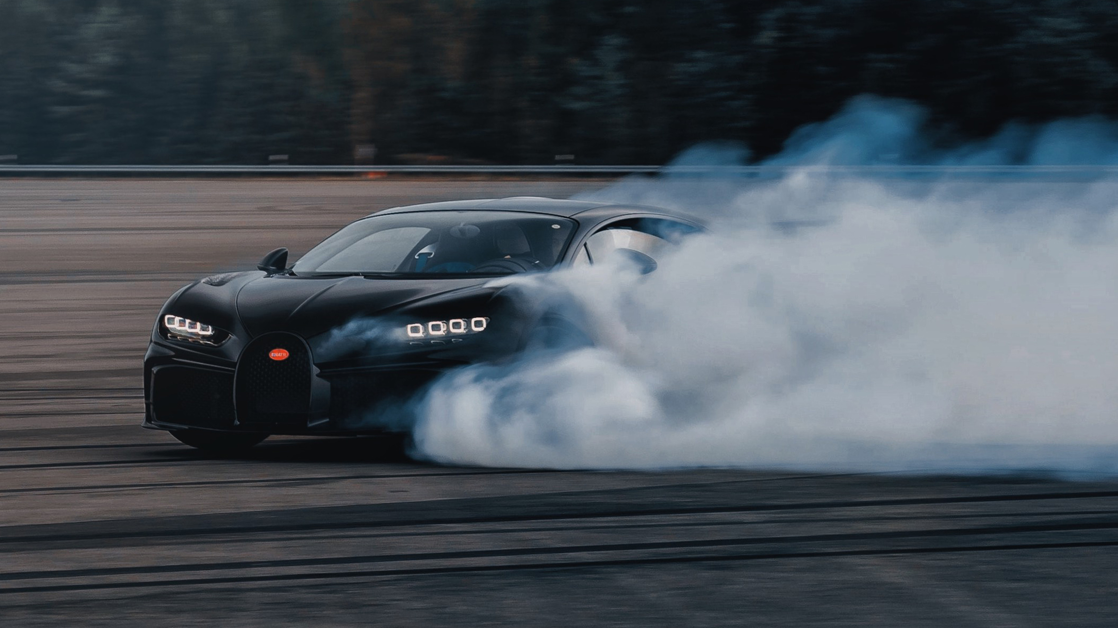 Bugatti Chiron Pur Sport smoke