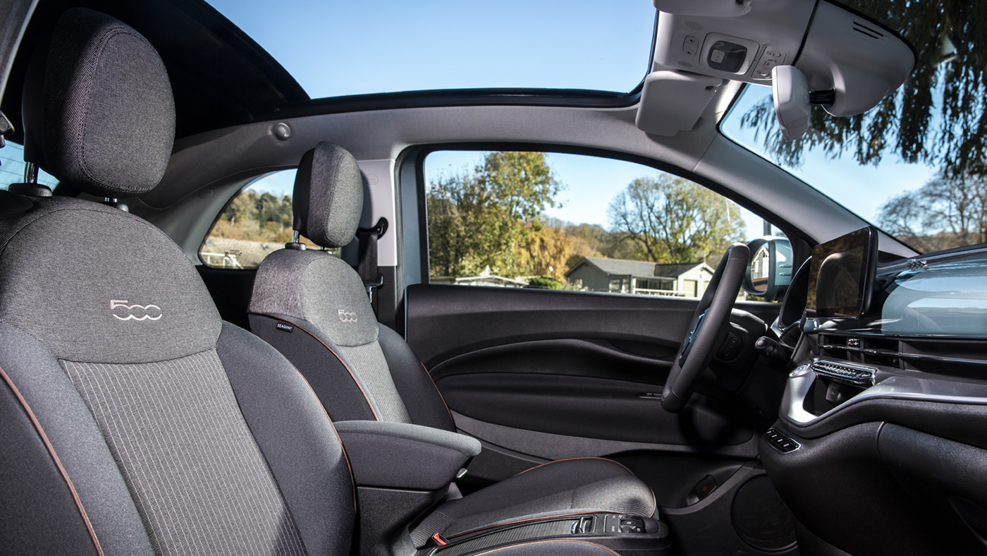 Fiat 500C interior roof open