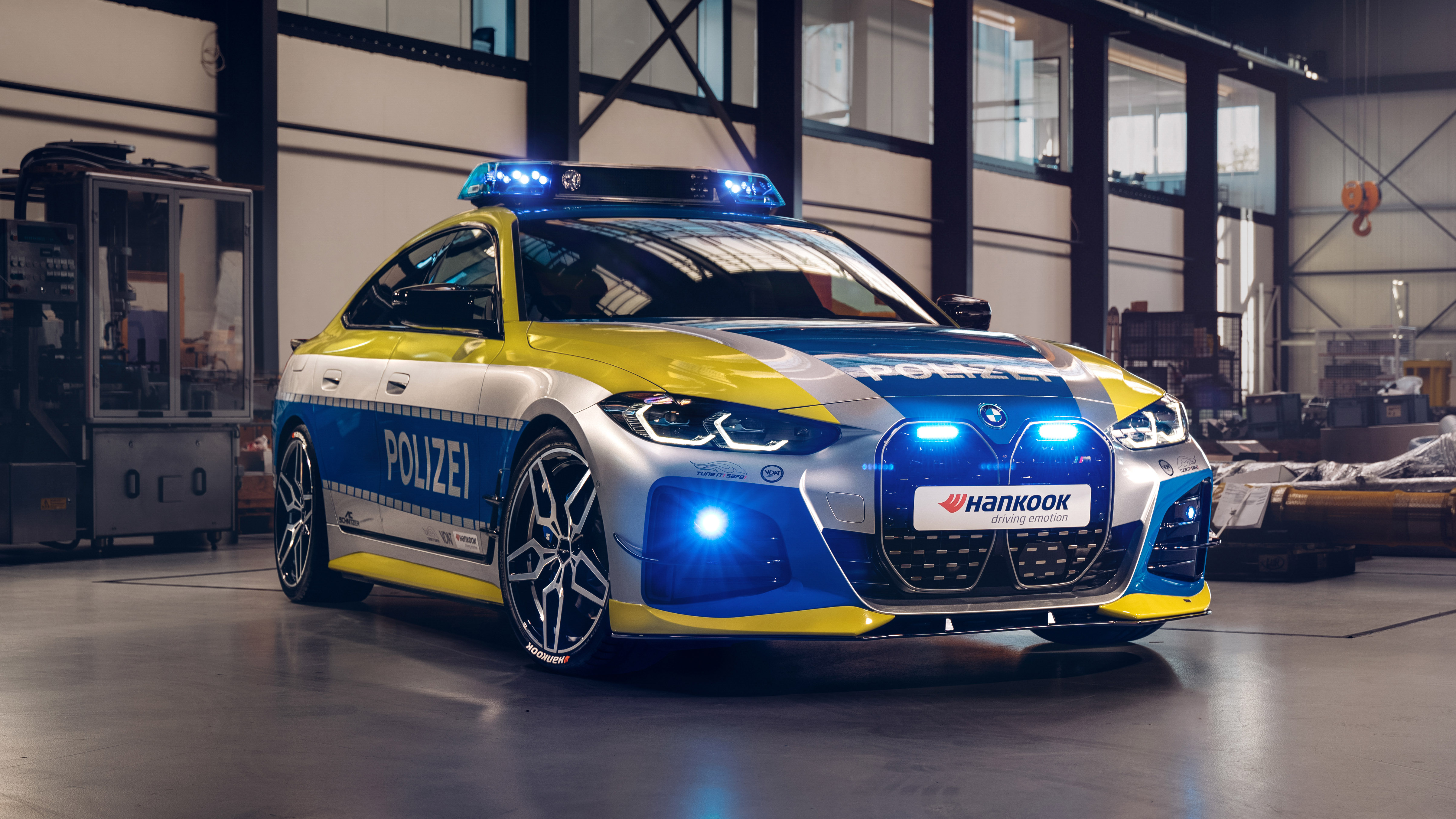 BMW i4 Police Car Top Gear