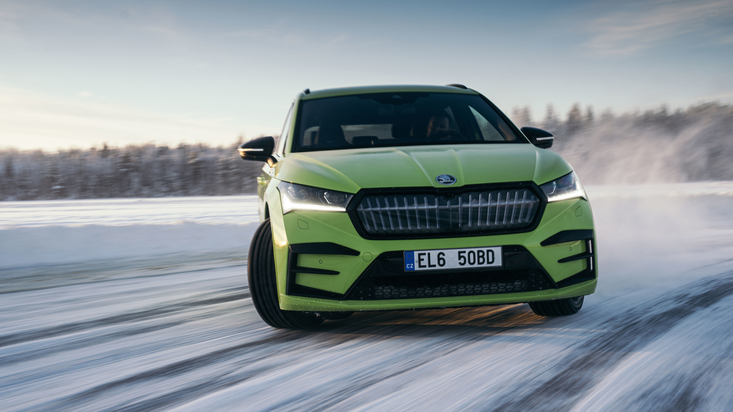 Skoda Enyaq iV vRS drifting